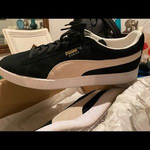 Mens classic suede Puma’s New Condition
